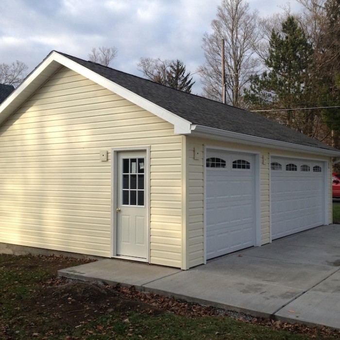 Detached Garage