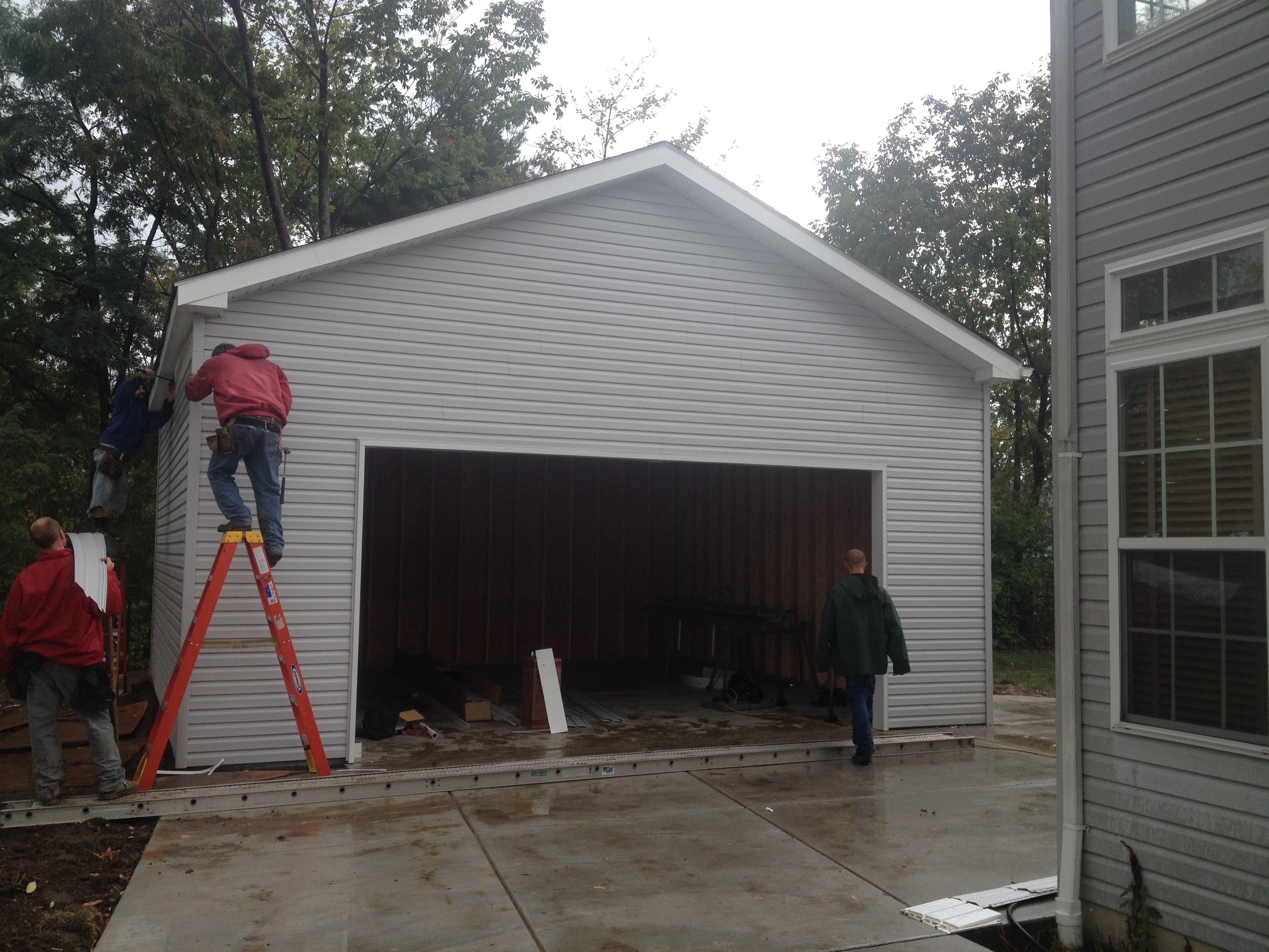 Detached garage