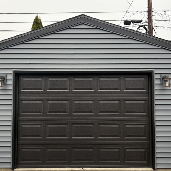 Detached 1 car Garage