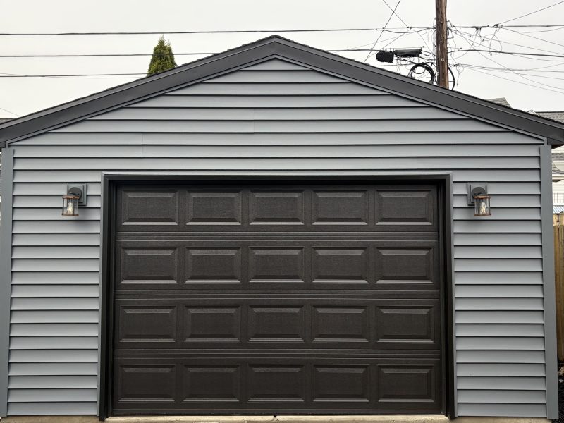 Detached 1 car Garage